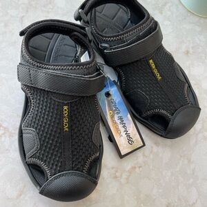 Brand new body glove boys sandals size 3